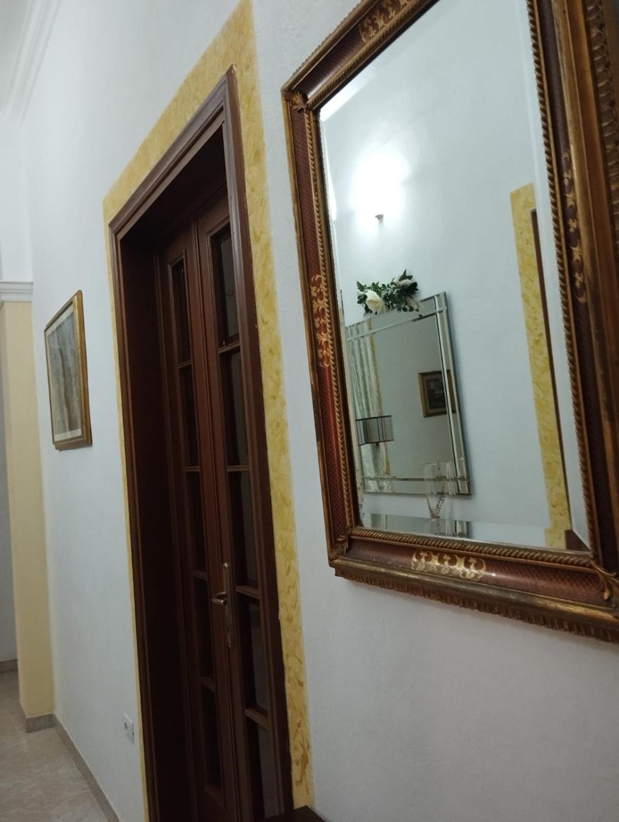 فندق The Family House ليفورنو المظهر الخارجي الصورة